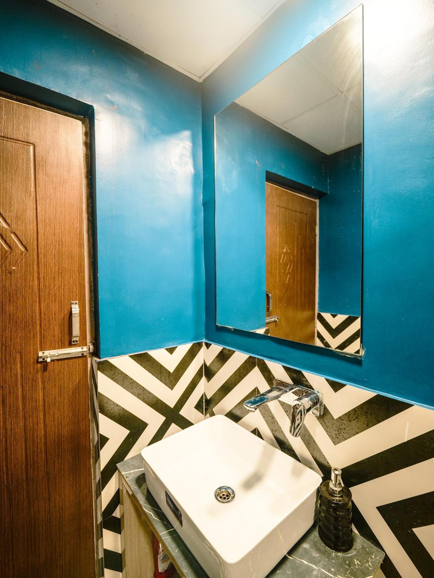 Hoztel Jollygrrant Doon Hostel Rāni Pokhri Εξωτερικό φωτογραφία