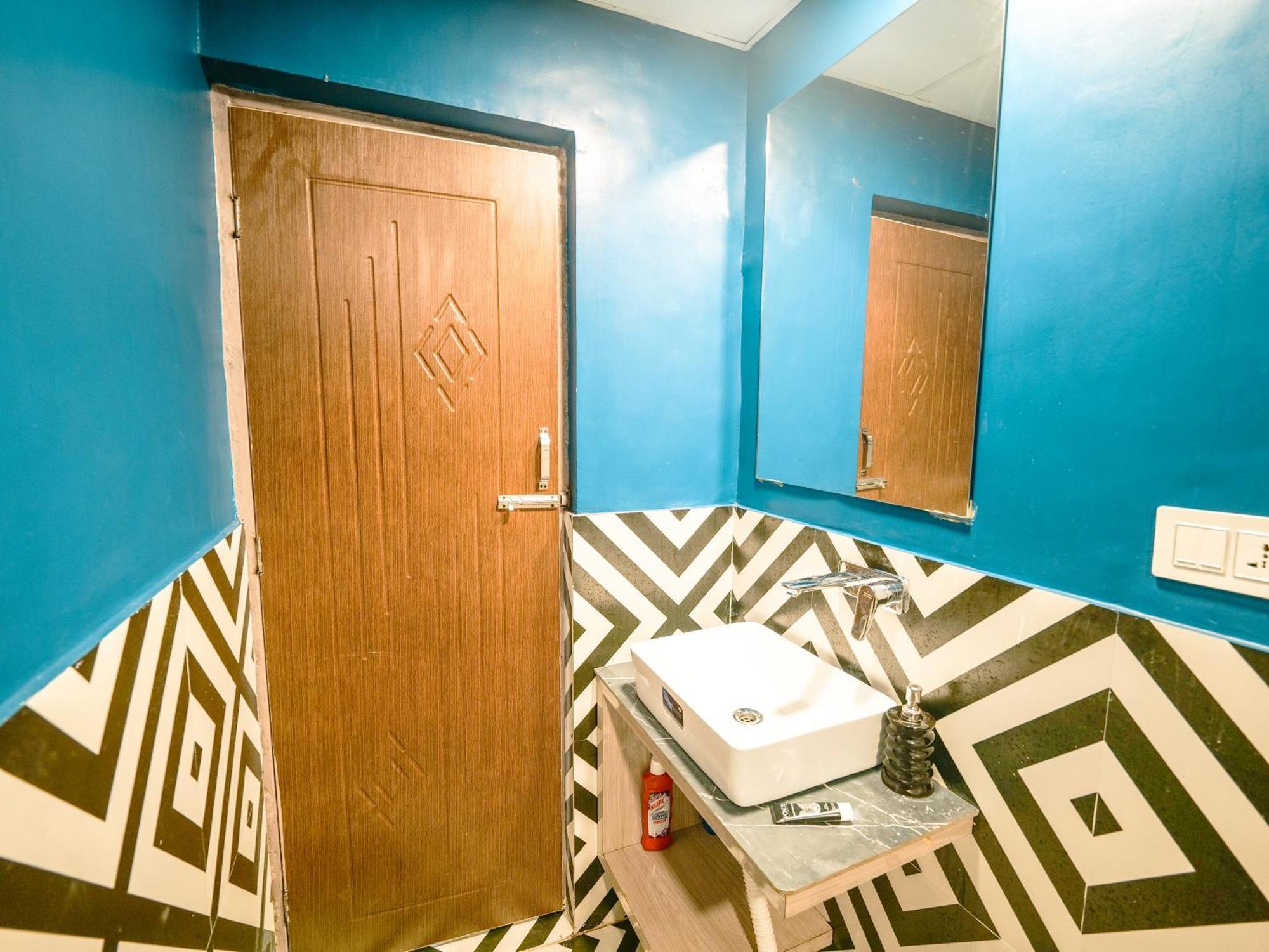Hoztel Jollygrrant Doon Hostel Rāni Pokhri Εξωτερικό φωτογραφία