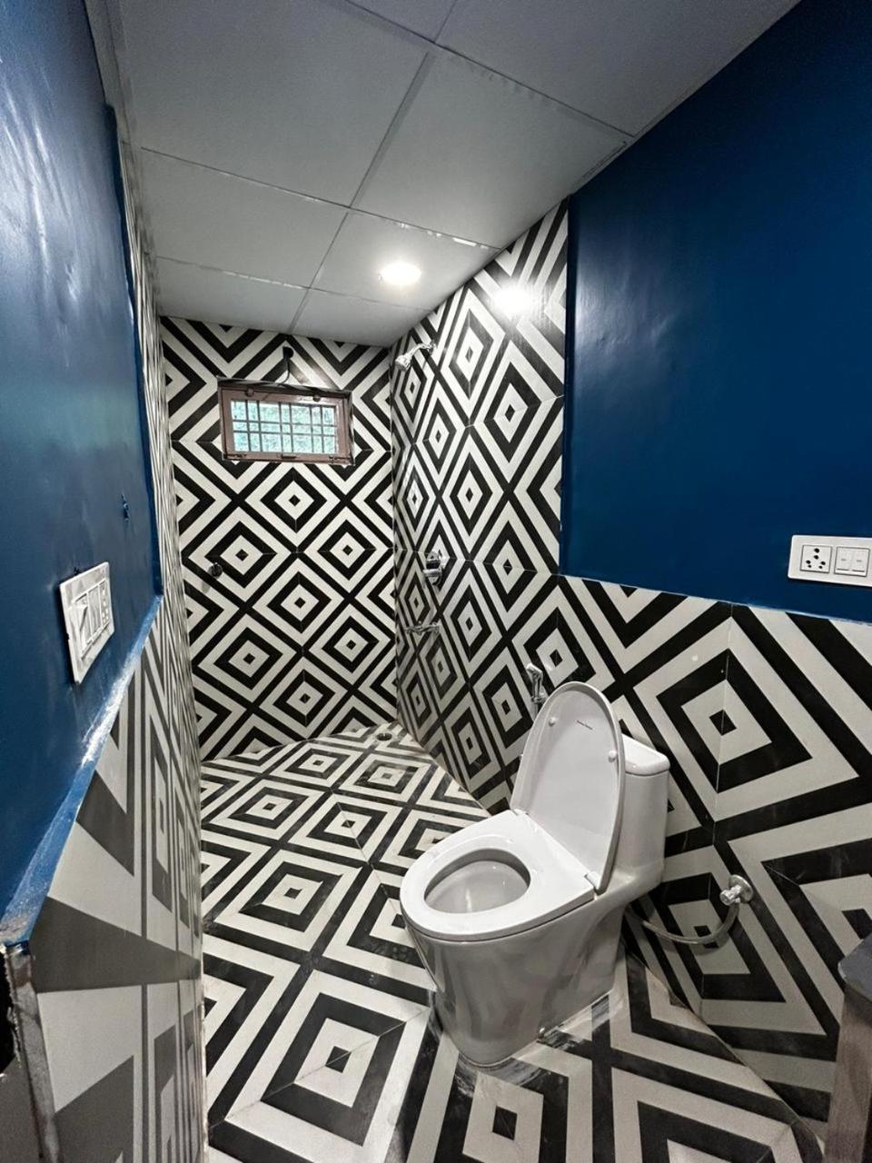 Hoztel Jollygrrant Doon Hostel Rāni Pokhri Εξωτερικό φωτογραφία